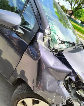 Toyota Yaris cena 11900 przebieg: 225000, rok produkcji 2012 z Radzymin małe 16